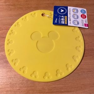 Disney Mickey Silicone Pot Mat Holder Non-Slip Flexible Heat Resistant - NWT